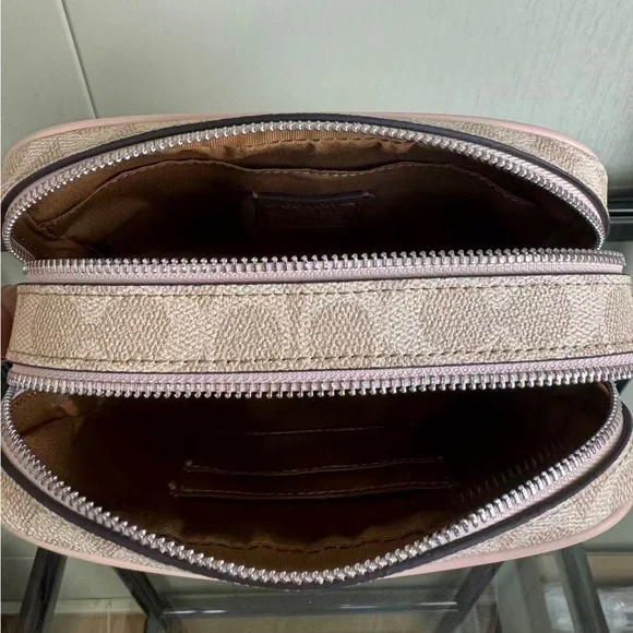 Coach Jamie 20 Handbags - Picture 6 of 7